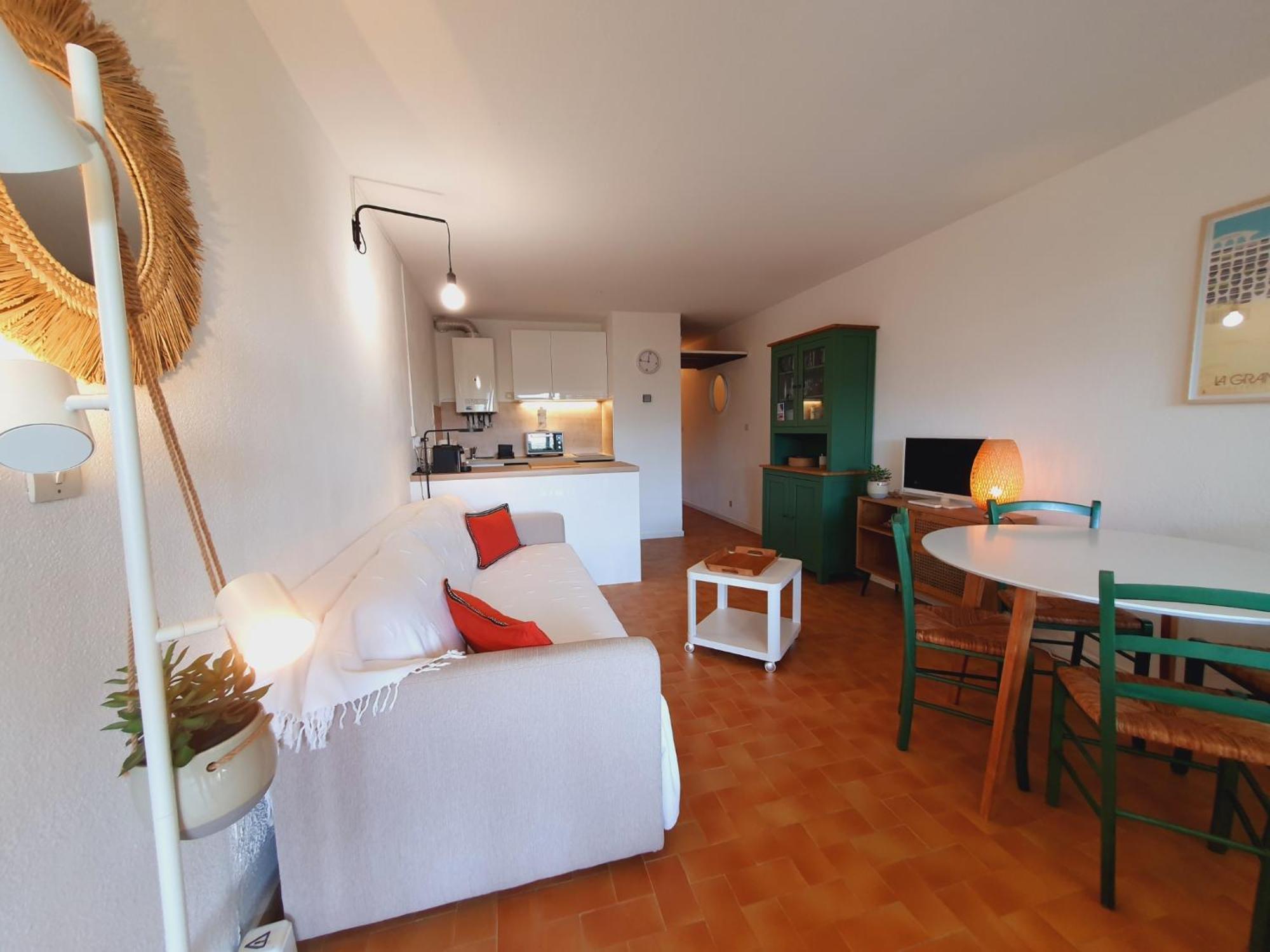 T2 Traversant Familial Cap Sud Parking Plages - Rossiconciergerie - Linge En Option La Grande Motte Luaran gambar