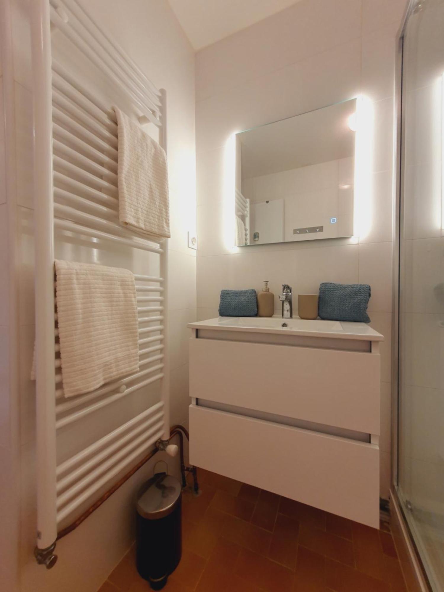 T2 Traversant Familial Cap Sud Parking Plages - Rossiconciergerie - Linge En Option La Grande Motte Luaran gambar